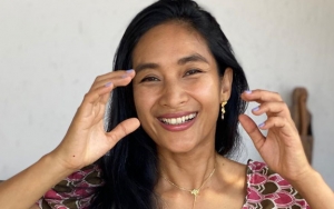Kenang Masa Kecil, Happy Salma Ngaku Pernah Jualan Togel Hingga Bangkrut