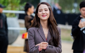 Kecantikan Jisoo BLACKPINK di Postingan Baru Dipuji Tak Tertandingi Idol Lain