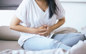 Jangan Buru-buru Minum Obat, Intip 7 Tips Berikut Untuk Atasi Kram Perut Saat Menstruasi