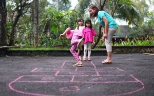 Sederhana dan Mudah Dilakukan, 8 Permainan Tradisional Ini Sangat Baik Untuk Tumbuh Kembang Anak