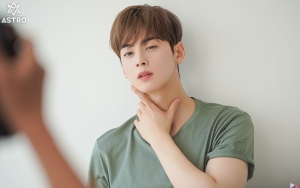 Viral Pengumuman Murid Tanggapi Rumor Cha Eunwoo Syuting 'True Beauty' di Sekolah Mereka