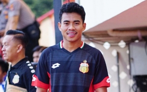 Belikan Pacar Mobil Mewah dan Siapkan Rumah, Gaji Pesepakbola Nurhidayat Haris Tungkap