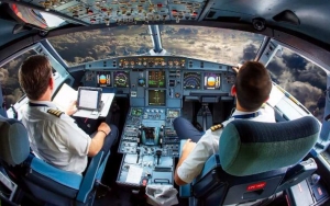 Pesawat Berhenti Mengudara, Puluhan Pilot di Thailand Beralih Profesi Jadi Driver Ojol