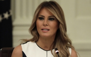 Patung Ibu Negara AS Melania Trump Rusak Dibakar di Slovenia