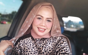 Ely Sugigi Klaim Posting Foto Tanpa Filter, Sebut Aura Bening Terpancar Berkat Air Wudu
