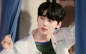 Hwang Minhyun NU'EST Jadi Perbincangan Gara-Gara Sering Terima Pujian Ganteng di TV