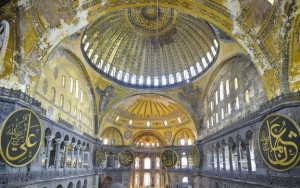 Badan Ulama Turki Sebut Hagia Sophia Boleh Dikunjungi Turis di Luar Waktu Salat