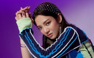 Hyoyeon SNSD Tampil Swag Bergaya Di Atas Mobil Dalam Teaser Comeback Solo 'Dessert'