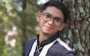 Rizki 'D'Academy' Akhirnya Resmi Menikah, Sosok Sang Istri Secantik Boneka Jadi Sorotan