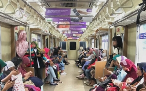 Penumpang KRL Wajib Pakai Jaket-Baju Lengan Panjang Demi Cegah Corona, Aturan Tuai Kritikan