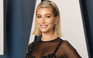 Hailey Baldwin Minta Maaf Usai Ketahuan Bersikap Buruk pada Pelayan Restoran