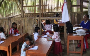 Belajar Jarak Jauh Diterapkan, Mendikbud Nadiem 'Disentil' Soal Siswa Papua