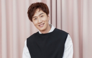 Lee Kwang Soo Ketawa Komentari Rupa 'Kembarannya' dari Tiongkok