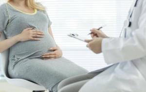 Cegah Penularan Virus, Kemenkes Anjurkan Ibu Hamil Tes COVID-19 Seminggu Sebelum Melahirkan