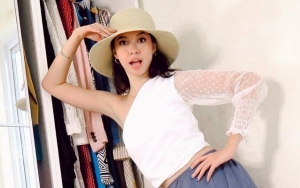 Gaya Yuki Kato Bengong Cantik Gak Ngebosenin, Pose Bawa Pistol Bak Charlie's Angel
