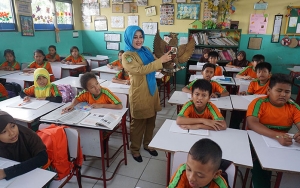 Guru Di Sumbar Kena Corona, Semua Siswa Di Swab Dan Sekolah Langsung Ditutup