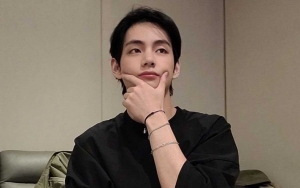 V BTS Berani Umbar Muka Berantakan Baru Bangun Tidur, Tetap Ganteng?