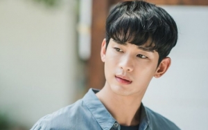 Kim Soo Hyun Menistakan Diri di Lokasi 'Its Okay To Not Be Okay', Fans: Sultan Mah Bebas