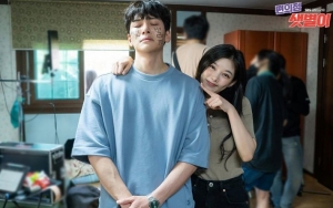 Ji Chang Wook dan Kim Yoo Jung Salfok Main Saat Syuting Adegan Ranjang 'Backstreet Rookie'