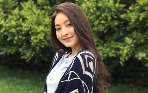 Natasha Wilona Cantik Kenakan Crop Top dan Rok Mini, Caption Gombalan Bikin Kesengsem