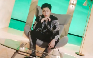 Kang Daniel Gandeng Simon D dan Jamie di MV Lagu Pra-Rilis 'WAVES'