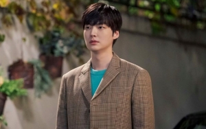 Ahn Jae Hyun Muncul Perdana Sejak Resmi Cerai, Hal Ini Jadi Sorotan