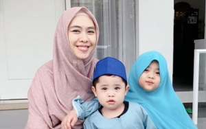Reaksi Ngambek Putra Oki Setiana Dewi Diganggu Sang Kakak Saat Hafalan Bikin Gemes
