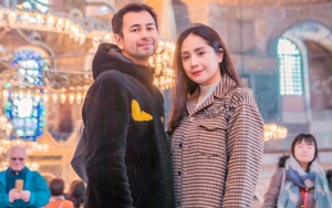 Raffi Ahmad Kepergok Chat Cewek Lain Tapi Klaim Cuma Teman, Nagita Slavina Ngamuk?