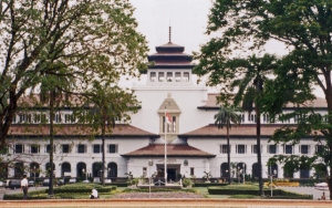 Pemprov Jabar Kecolongan Sampai 40 Pegawai Positif Corona, Gedung Sate Ditutup