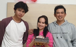 Angelica Simperler Gercep Hamil Usai Sebulan Nikah, Reaksi Putra Tiri Jadi Sorotan