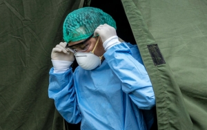 Dokter Filipina 'Nyerah' Lawan Corona, Desak Pemerintah Lakukan Lockdown