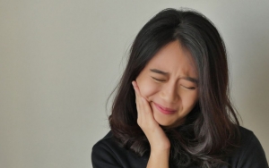 Pandemi Bikin Takut Ke Dokter? 7 Obat Alami Ini Bisa Jadi Pertolongan Pertama Atasi Gusi Bengkak