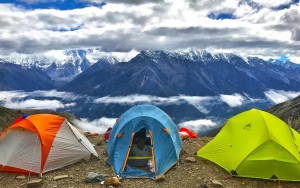 Biar Tetap Aman dan Seru, Lakukan 7 Tips Ini Saat Pergi Camping di Era New Normal