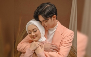 Ungkap Kisah Cinta dengan Dinda Hauw Lewat Lagu Baru, Rey Mbayang Puncaki Trending