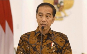 Jokowi Perintahkan Istri Mendagri 'Door To Door' Ke Warga Untuk Kampanye Pakai Masker 
