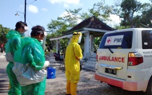 Soal Salati Jenazah Dalam Ambulans, Begini Kata MUI 