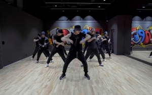 Kang Daniel Pamerkan Kemampuan Koreografinya Lewat Video Dance Practice 'Who U Are'