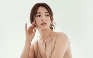 Cantiknya Tak Tertandingi, Song Hye Kyo Bicara Kesetiaan dalam Hubungan