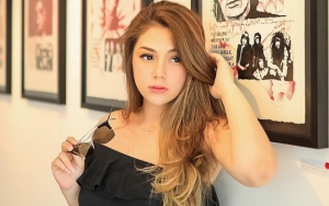 Body Seksi Celine Evangelista Pakai Swimsuit Dinilai Sempurna, Netter: Pemandangan Kalah Indah