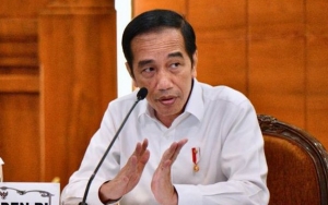 Jokowi 'Sentil' Maskapai dan Pariwisata Gegara Ekonomi Anjlok 5,32 Persen