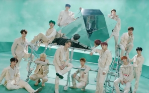 TREASURE Tampilkan Kesan Muda dan Fresh di MV Debut 'BOY'