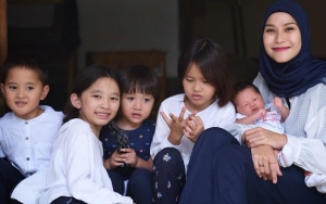 Kebanyakan Anak, Momen Zaskia Adya Mecca Lupakan Putra Bungsunya Disebut Mirip 'Home Alone'