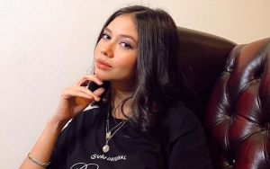 Yuki Kato Pamer Foto Estetik Wajah Cantik di Kegelapan, 'Penampakan' Ini Bikin Merinding