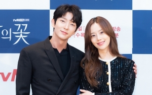 Lee Jun Ki dan Moon Chae Won Ciuman di 'Flower of Evil', Fans Malah Ketakutan