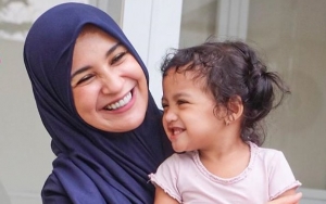 Shireen Sungkar Jawab Bijak Komentar Jahat yang Sebut Putri Bungsunya Anak Angkat