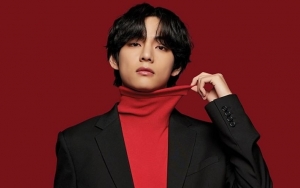 V BTS Gemas Banget Lari-Lari Godain Bayi Lucu, Bakal Jadi Ayah Terbaik