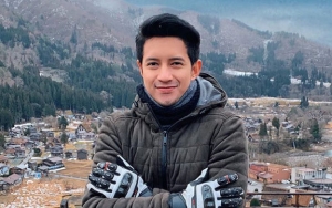 Chand Kelvin Ziarah ke Makam Almarhum Olga Syahputra saat Malam Hari, Rindu?