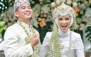Potret Haru Nadya Istri Rizky DA Bareng Ibu Angkat, Sosok Kakak Cantik 'Bidadari Arab' Terkuak