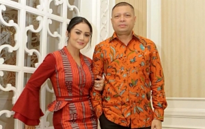 Krisdayanti Berkebaya Cantik di Sidang Virtual, Ini Kegiatan Raul Usai Ngilang dari Sosmed