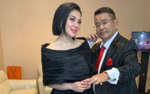 Hotman Paris Mendadak Pajang Foto Bareng Syahrini: Dia Sudah Dapat Konglo